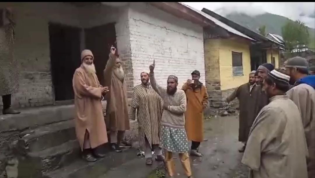 You are currently viewing Local Residents Lock High School in Gujran Tulail Over Staff Shortage
