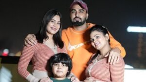 Read more about the article बहन के साथ मंगल बाजार में चोरी करती थीं कृतिका, सरेआम खुल गई पोल…