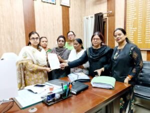 Read more about the article एसिड अटैक्स की बढ़ती घटनाओं पर महिलाओं में बढ़ी चिंता, महिला कांग्रेस ने सीएम योगी को सौंपा ज्ञापन