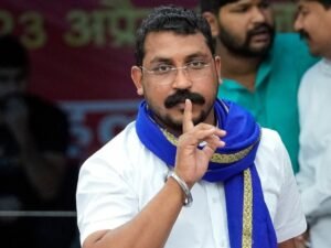 Read more about the article उत्तर प्रदेश में 69 हजार शिक्षकों की भर्ती: आरक्षण विवाद पर सियासत गर्म