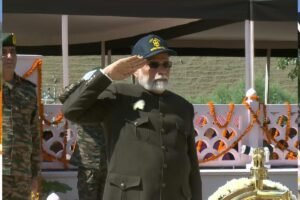 Read more about the article Kargil Diwas: प्रधानमंत्री नरेंद्र मोदी का कारगिल विजय दिवस पर संबोधन और लद्दाख में नई परियोजनाओं की शुरुआत