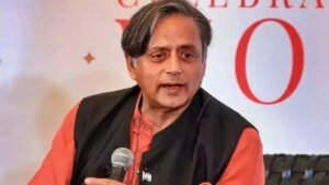 Read more about the article बांग्लादेश में जारी हिंसा पर शशि थरूर की प्रतिक्रिया: “हिंदुओं पर हो रहे हमलों से भारत के लोग चिंतित”