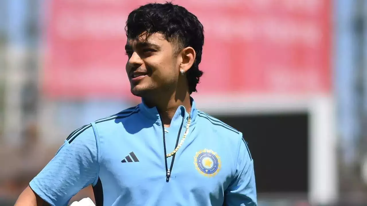 You are currently viewing पाकिस्तान से ईशान किशन के लिए संदेश: पूर्व खिलाड़ी ने टीम इंडिया में वापसी की संभावना को लेकर की टिप्पणी