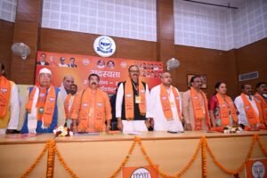 Read more about the article लखनऊ में भाजपा सदस्यता अभियान कार्यशाला का आयोजन, उपमुख्यमंत्री बृजेश पाठक ने की अभियान की शुरुआत