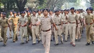 Read more about the article यूपी पुलिस परीक्षा का अंतिम दिन: DGP प्रशांत कुमार ने किया सुरक्षा प्रबंधों का निरीक्षण