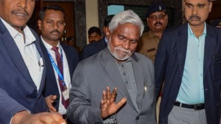 Read more about the article चंपई सोरेन के बीजेपी में शामिल होने की अटकलें और हेमंत सोरेन सरकार के लिए नई चुनौती