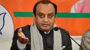 Read more about the article Kannauj में सपा नेता पर रेप का आरोप, बीजेपी ने ममता बनर्जी और अखिलेश यादव पर हमला किया