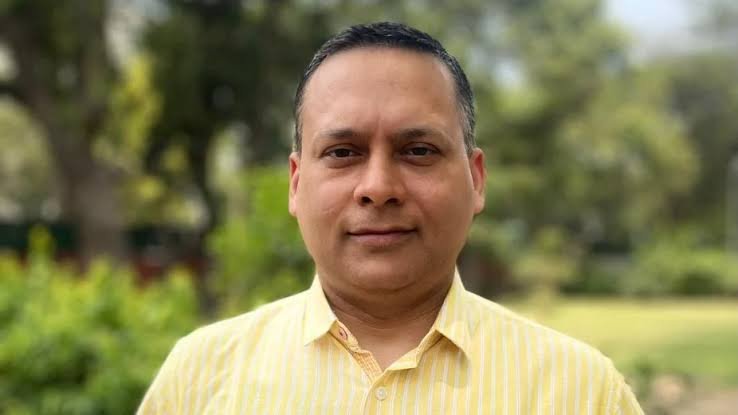 You are currently viewing कन्नौज रेप मामले में सियासत गरम, सपा नेता के बयान पर बवाल