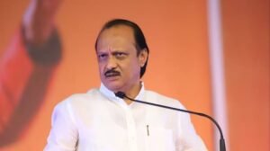 Read more about the article Deputy Chief Minister of Maharashtra: अजित पवार का विपक्ष पर हमला: ‘मुंह में चांदी का चम्मच लेकर पैदा हुए लोग गरीबों की दुर्दशा नहीं समझ सकते’