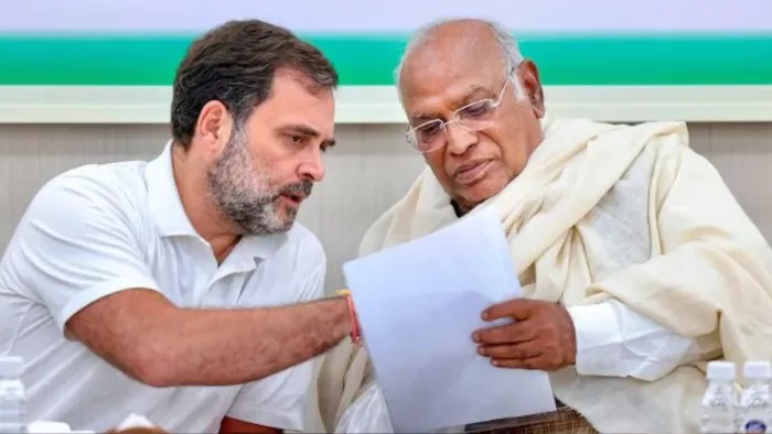You are currently viewing कांग्रेस ने जारी की तीसरी लिस्ट, 19 सीटों पर उम्मीदवारों का ऐलान