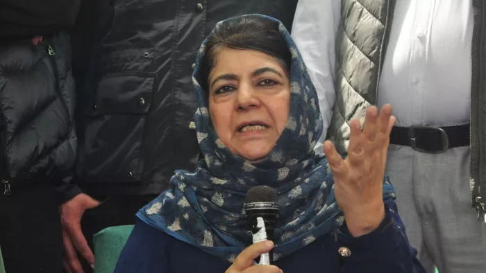 You are currently viewing महबूबा मुफ्ती ने नेकां पर आरोप लगाया: ‘सिर्फ कुर्सी की हवस है, इसलिए गठबंधन नहीं किया