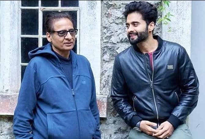 You are currently viewing फिल्म ‘बड़े मियां छोटे मियां’ के प्रोड्यूसर्स और डायरेक्टर के बीच कानूनी लड़ाई