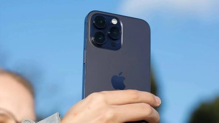 You are currently viewing iPhone 16 सीरीज की बिक्री शुरू: जानें कीमत और खासियतें