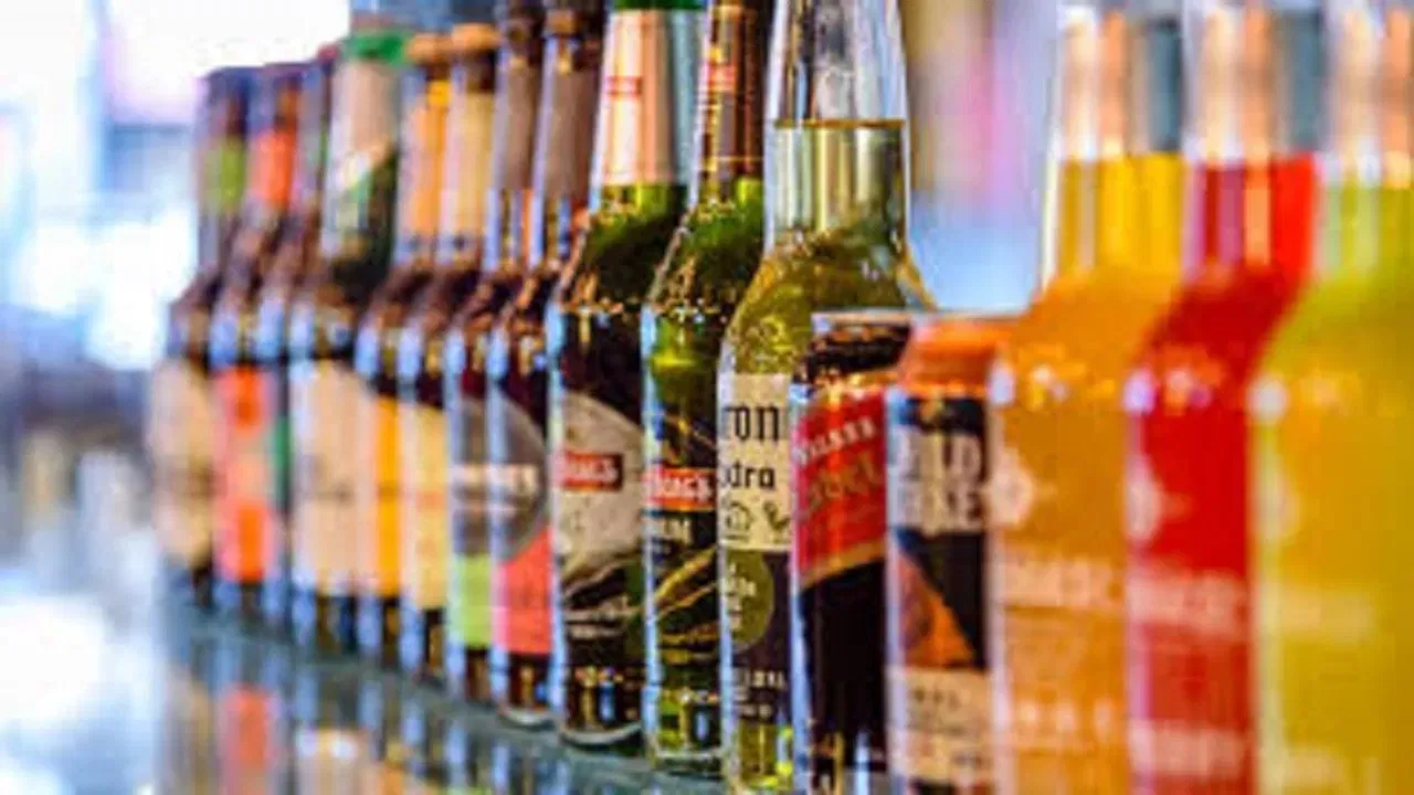 You are currently viewing उत्तर प्रदेश में शराब की दुकानों का समय बढ़ा, 24, 25 और 31 दिसंबर को रात 11 बजे तक खुलेंगी