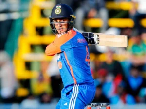 Read more about the article अभिषेक शर्मा ने सैयद मुश्ताक अली ट्रॉफी में 28 गेंदों पर सेंचुरी जड़कर मचाया धमाल, सूर्यकुमार यादव का रिकॉर्ड तोड़ा