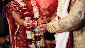 Read more about the article कौशांबी में मुख्यमंत्री सामूहिक विवाह योजना में फर्जीवाड़ा: 20 से अधिक कन्याओं की शादी बिना दूल्हे के कराई, जांच जारी