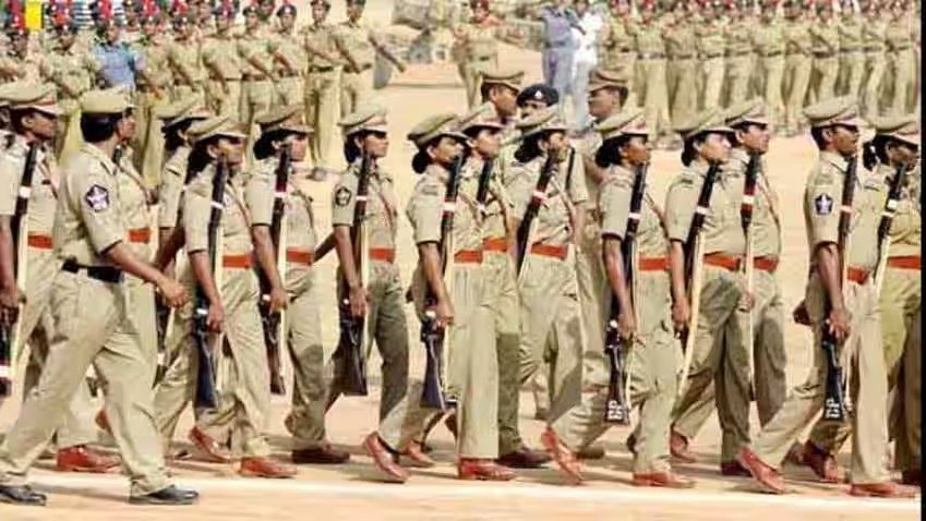 You are currently viewing UP Police के अधिकारियों की सैलरी पर लटकी तलवार, जानें क्या है कारण