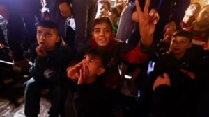 Read more about the article Gaza Ceasefire: इजरायल और हमास के बीच समझौते का ऐलान, बंधक और कैदी अदला-बदली पर बनी सहमति