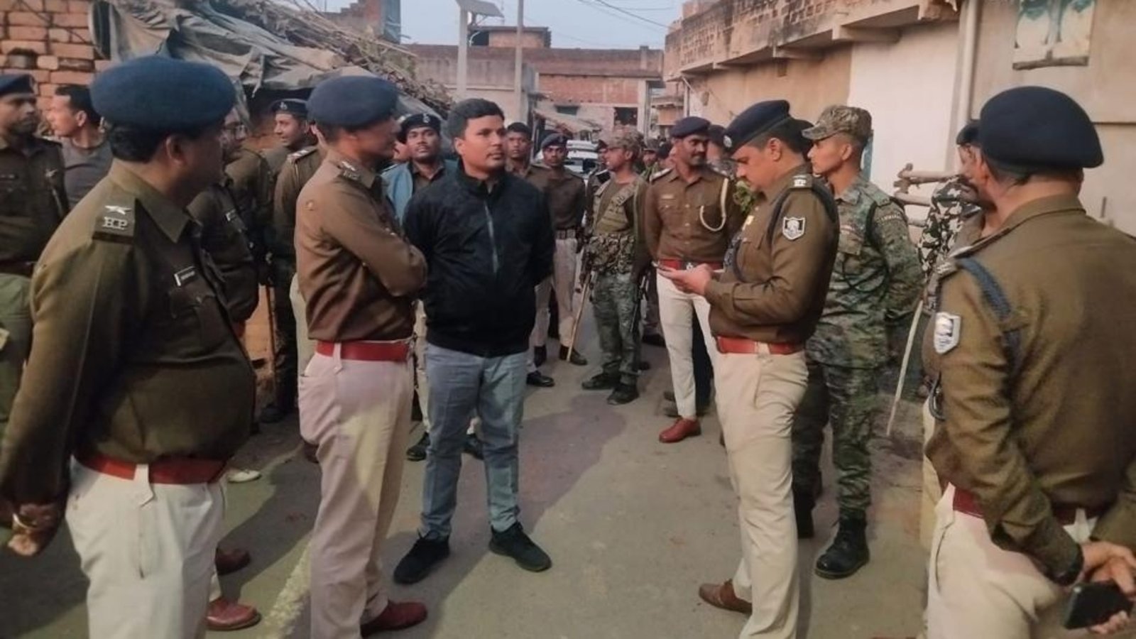 Read more about the article जमुई में हनुमान चालीसा के पाठ के बाद हमला, इंटरनेट बंद, इलाके में तनाव