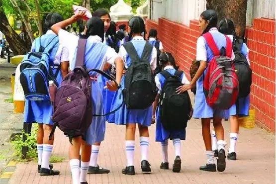 Read more about the article प्रयागराज में महाकुंभ के दौरान स्कूल बंद: 13 से 15 फरवरी तक कक्षाएं ऑनलाइन होंगी