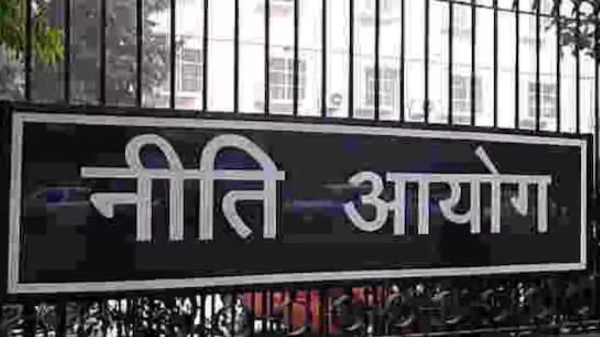 Read more about the article भारत में नौकरियों में बढ़ोतरी, लेकिन महंगाई के अनुरूप वेतन में कमी