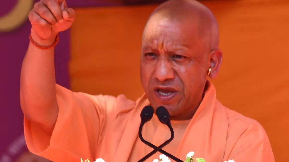 You are currently viewing सीएम योगी का बिठूर महोत्सव में भाषण: भारत की आस्था को कुचलने वाले आक्रांता कभी आदर्श नहीं हो सकते