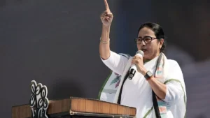 Read more about the article TMC के तीन सांसदों के खिलाफ कार्रवाई की संभावना, ममता बनर्जी ने जताई नाराजगी