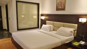 Read more about the article रामनगरी में गेस्ट हाउस कांड के बाद अयोध्या विकास प्राधिकरण ने शुरू की जांच