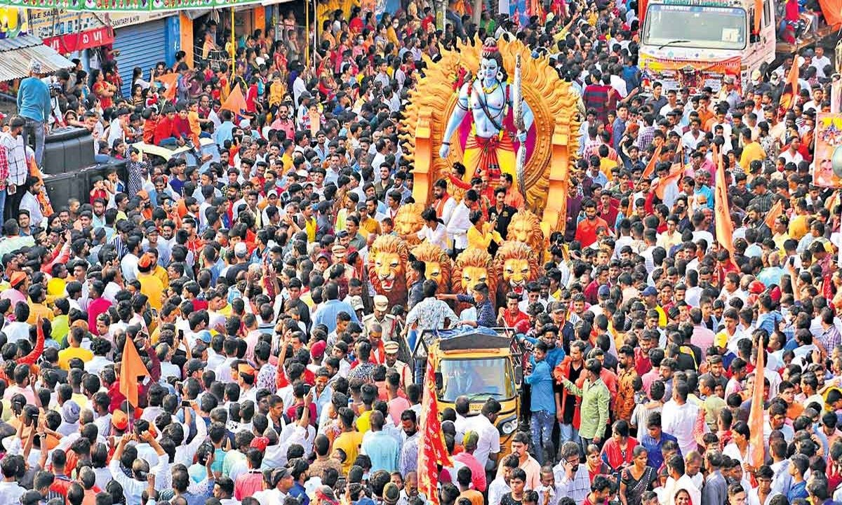 Read more about the article Ram Navami 2025: भगवान श्रीराम के जन्मोत्सव पर भेजें प्रियजनों को शुभकामना संदेश