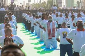 Read more about the article International Yoga Day 2025: राजपथ से संयुक्त राष्ट्र तक, पीएम मोदी ने कैसे जोड़ा दुनिया को योग से ..11 वर्षों का प्रेरणादायक सफर