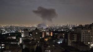 Read more about the article Israel-Iran War:आयरन डोम को चकमा देकर ईरान का बड़ा हमला, तेल अवीव और यरुशलम बने निशाना