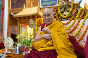 Read more about the article धर्मशाला में दलाई लामा के 90वें जन्मदिन की भव्य उत्सव, बोले – “शायद 40 साल और जीवित रहूँगा”