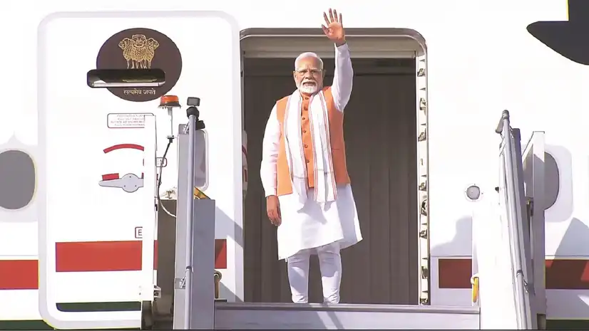 You are currently viewing अर्जेंटीना पहुंचे पीएम मोदी.. 57 साल बाद भारतीय प्रधानमंत्री का ऐतिहासिक दौर