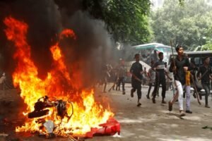Read more about the article Bangladesh में हिंसा.. गोपालगंज में झड़प के दौरान चार की मौत, मोहम्मद यूनुस ने अवामी लीग को ठहराया जिम्मेदार