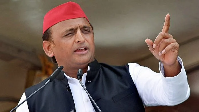 You are currently viewing कांवड़ यात्रा के दौरान महिला कांवड़िये की सेवा करती दिखीं ऋषिका सिंह, वायरल वीडियो पर सपा अध्यक्ष ने दी प्रतिक्रिया