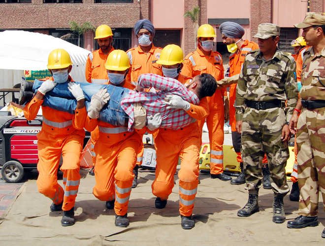 Read more about the article Earthquake Mock Drill:दिल्ली-एनसीआर में भूकंप मॉकड्रिल शुरू: आपदा प्रबंधन की तैयारियों का बड़ा अभ्यास