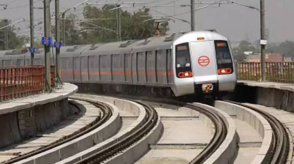 दिल्ली मेट्रो में नौकरी का सुनहरा मौका: सिस्टम सुपरवाइज़र और टेक्निशियन के 18 पदों पर भर्ती