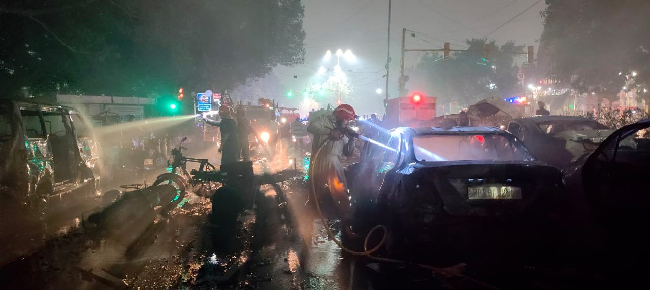 You are currently viewing दिल्ली ब्लास्ट की जांच: अल फलाह यूनिवर्सिटी के कमरे नम्बर 4 एवं 13 से मिली डायरी