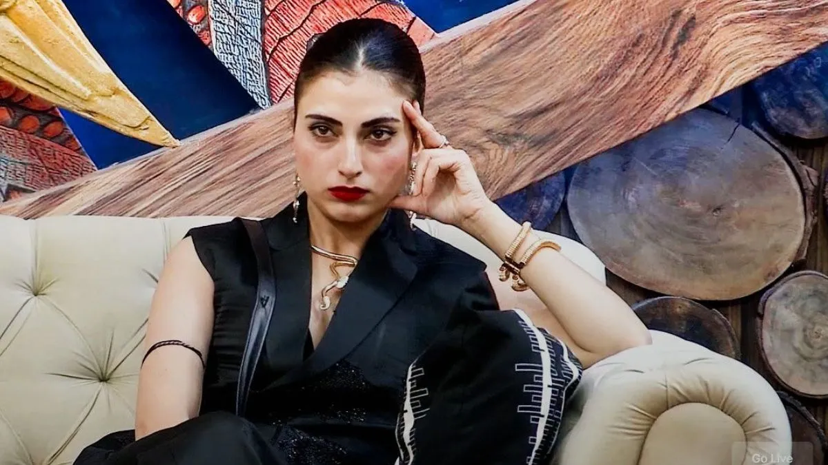 Read more about the article Bigg Boss 19 में मचा घमासान: Farhana Bhatt की हुई बेइज्जती, कंटेस्टेंट के शब्दों से बढ़ा बवाल
