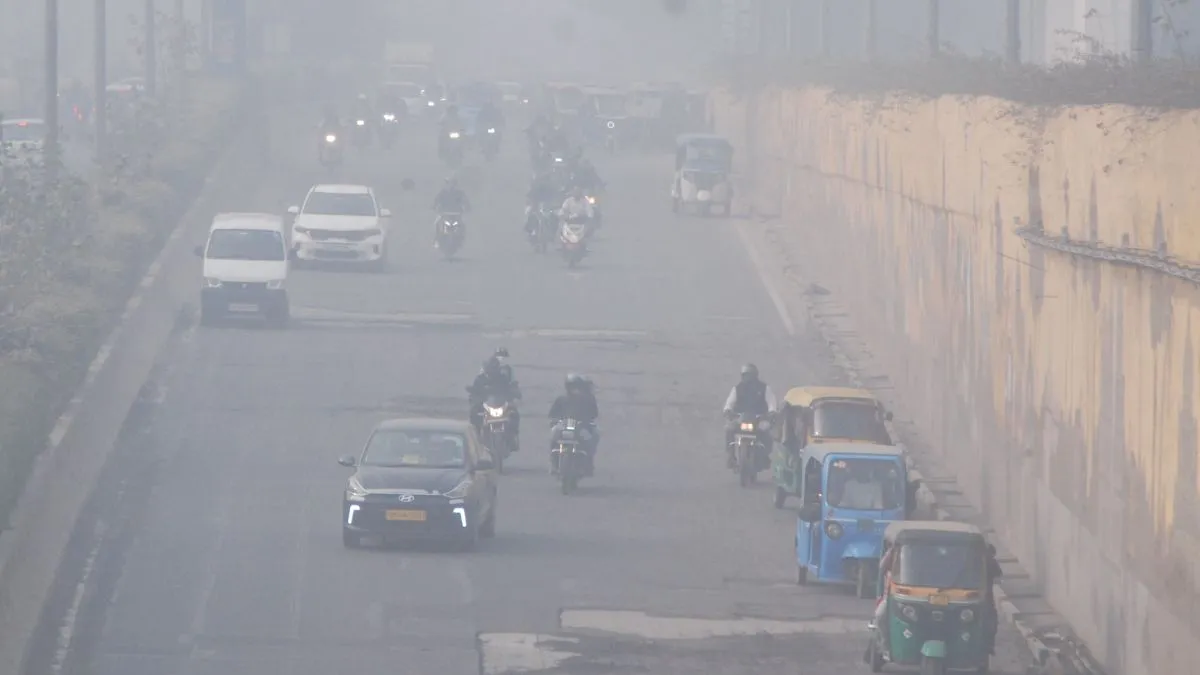 Read more about the article दिल्ली की दमघोंटू हवा पर सुप्रीम कोर्ट की सख्ती, प्रदूषण नियंत्रण के लिए गाइडलाइन जारी करने पर जोर