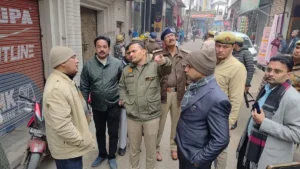 Read more about the article संभल में कब्रिस्तान की जमीन पर अवैध कब्जों की जांच शुरू, डीएम-एसपी रहे मौजूद