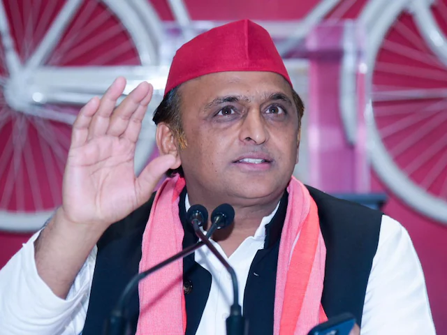 UP Politics: अखिलेश यादव का भाजपा पर तीखा हमला! ‘लापता’ हुई गैस और निवेश के दावों को बताया प्रोपेगेंडा