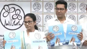 Read more about the article TMC Manifesto Released: ममता बनर्जी ने जारी किया TMC का घोषणापत्र; ‘लक्ष्मी भंडार’ और ‘पक्का घर’ के वादों के साथ BJP पर तीखा हमला