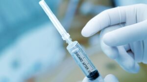 Read more about the article Euthanasia Case: इच्छामृत्यु क्या है? गाजियाबाद के हरीश राणा केस ने फिर छेड़ी ‘Passive Euthanasia’ पर बहस