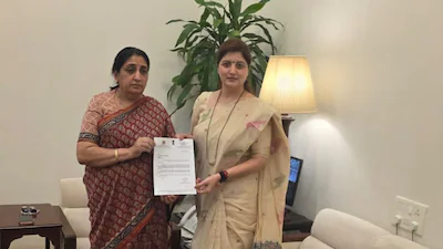 You are currently viewing Rupali Chakankar Resignation: रुपाली चाकणकर ने महिला आयोग के बाद अब NCP प्रदेश अध्यक्ष पद भी छोड़ा