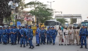 Read more about the article Uttam Nagar Security: दिल्ली के द्वारका और उत्तम नगर में सुरक्षा का कड़ा पहरा, ईद से पहले चप्पे-चप्पे पर पुलिस की नजर