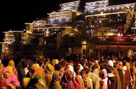 You are currently viewing Chaitra Navratri 2026: वैष्णो देवी में उमड़ा भक्तों का सैलाब, अब तक 2.4 लाख ने किए दर्शन; सुरक्षा के कड़े इंतजाम