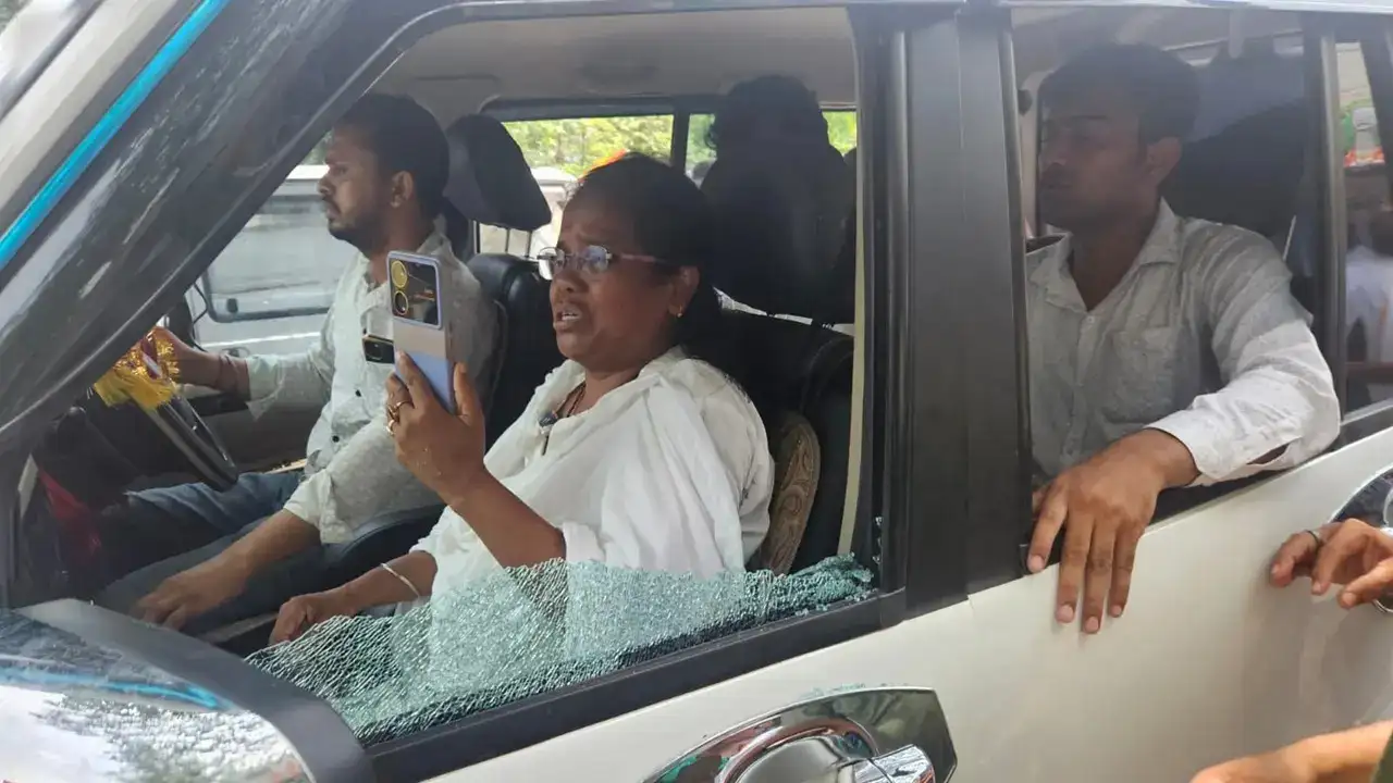 You are currently viewing West Bengal Election: दूसरे चरण से पहले हिंसा का तांडव, आयोग ने 1000 उपद्रवियों को दबोचा