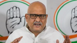 Read more about the article UP Politics: झंडा दहन पर सियासी संग्राम! अपर्णा यादव के विरोध प्रदर्शन पर सपा और कांग्रेस का पलटवार