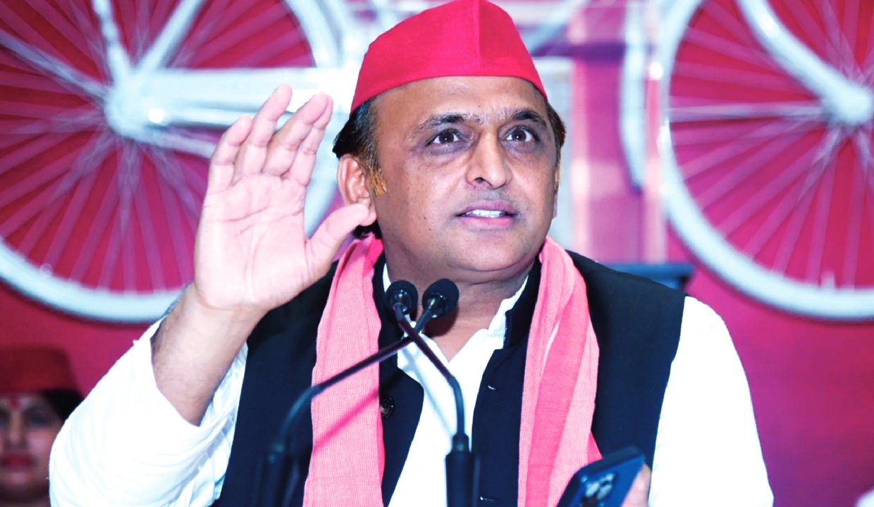 You are currently viewing UP News: सपा का कुनबा बढ़ा, अखिलेश यादव ने भाजपा की ‘पदयात्रा’ और ‘महिला बिल’ पर कसा तंज